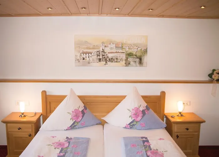 Carina Πανσιόν 2*